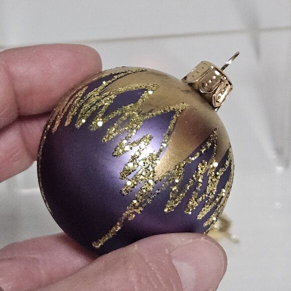 4 Christmas Classics Hand Decorated Glass Ornaments European No Box ~ 1.5 Inches - Picture 10 of 12